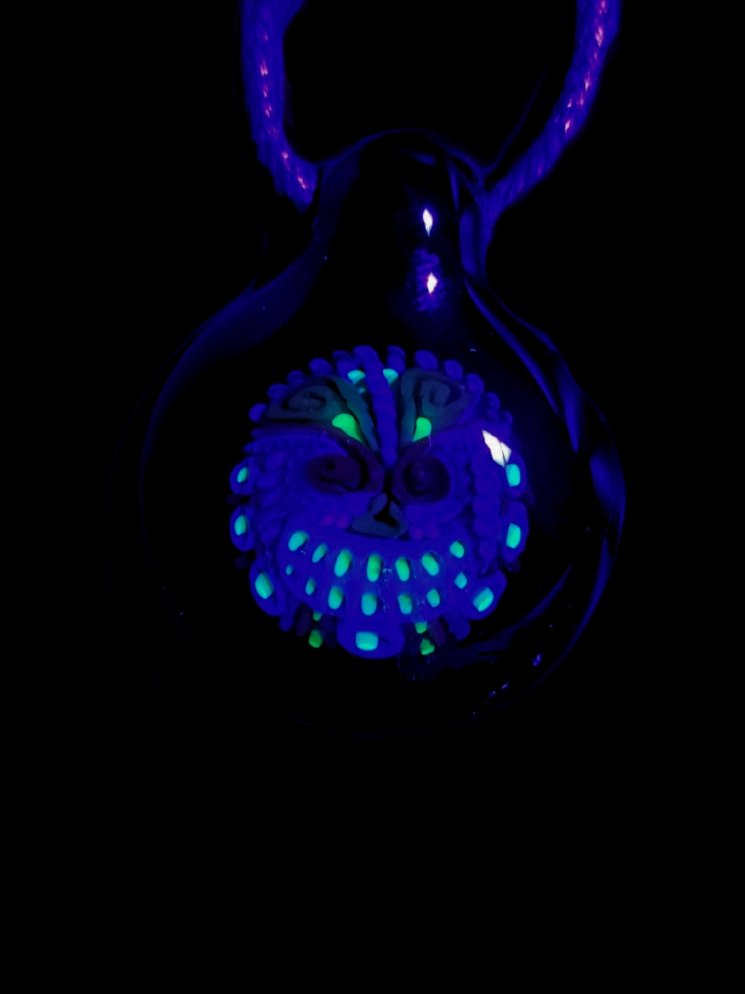 UV Face Implosion Pendant - OopaziGlass