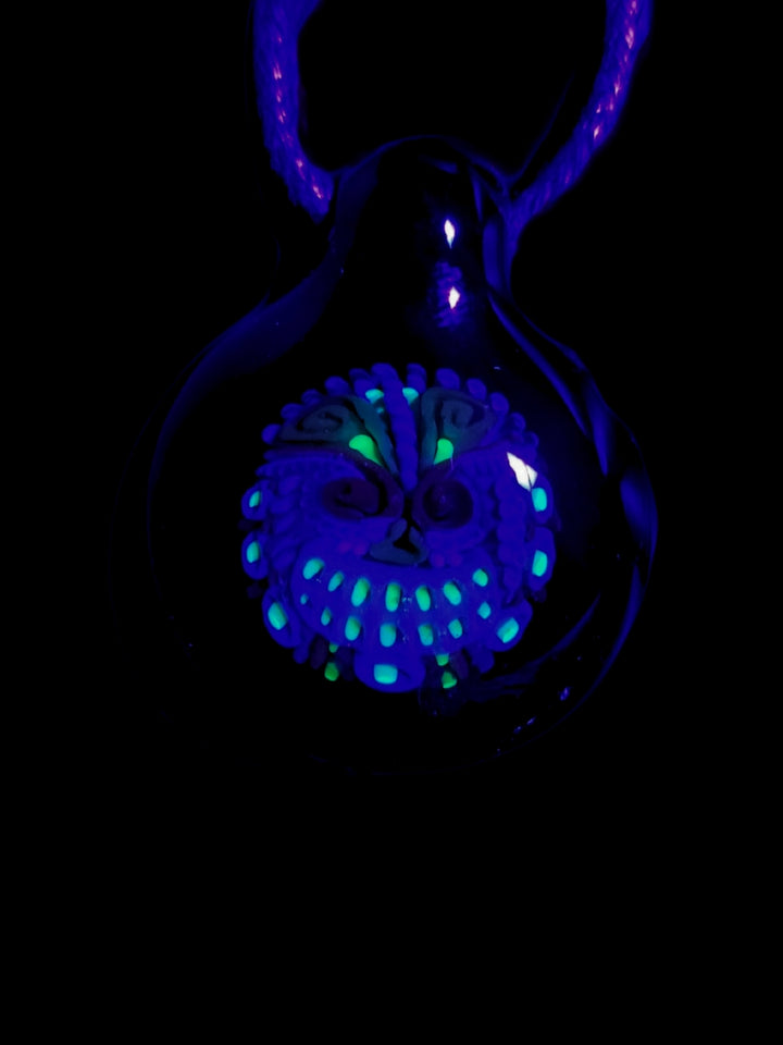 UV Face Implosion Pendant - OopaziGlass