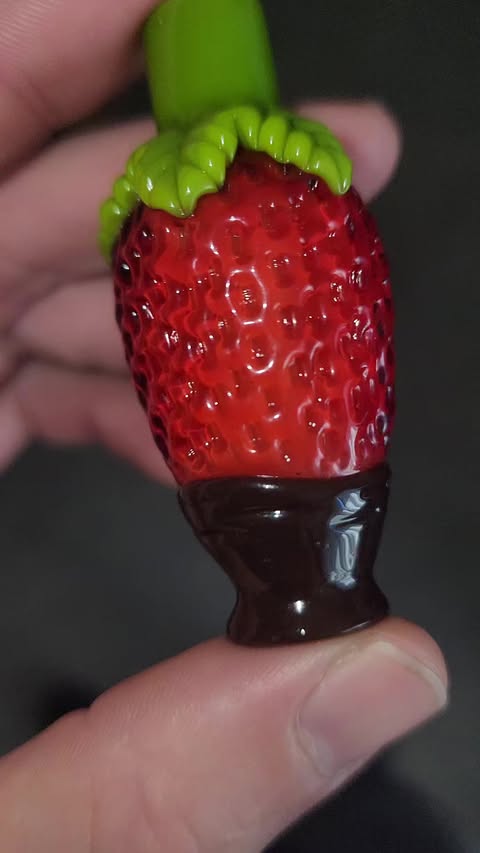 Strawberry Glass Bubbler Pivot Top